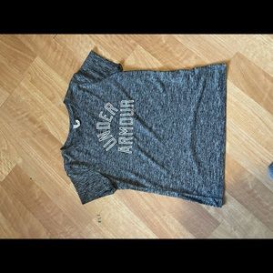 Women’s under armor tee